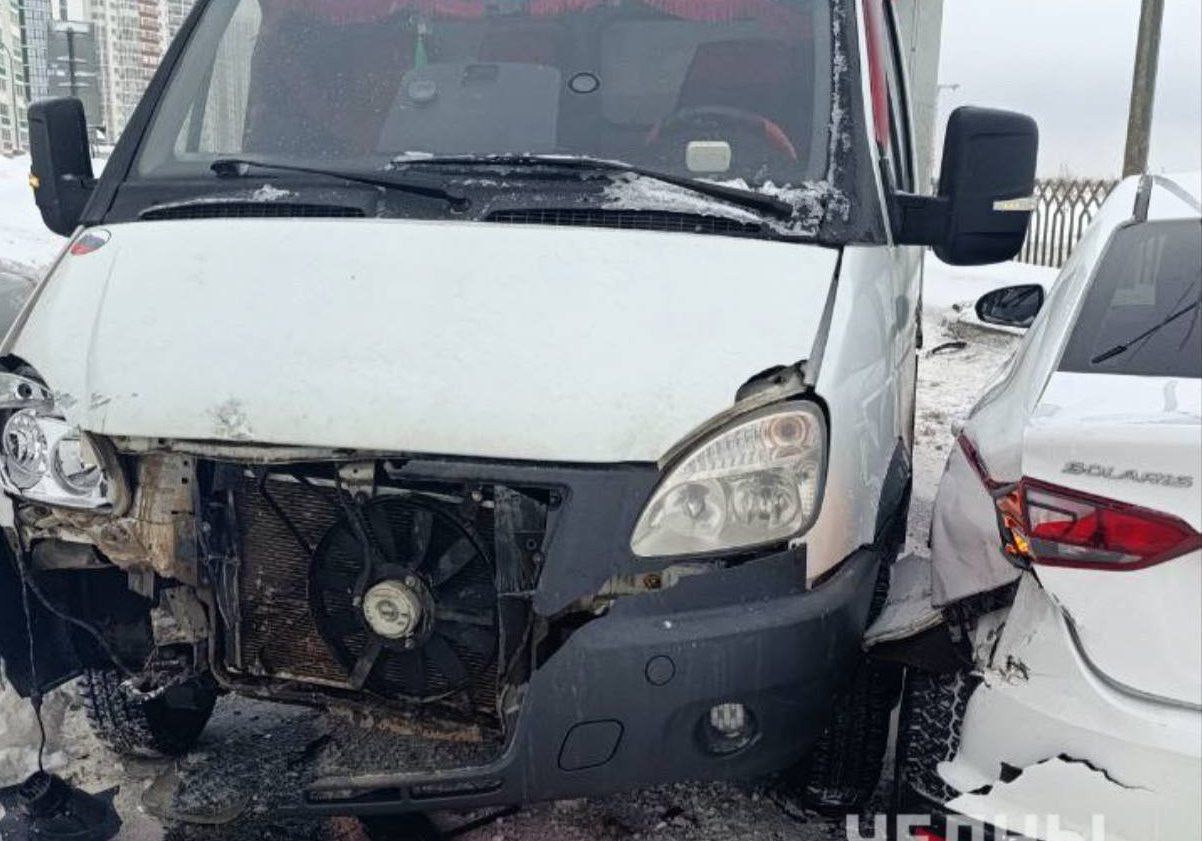 В Челнах на улице Абдурахмана Абсалямова произошло ДТП