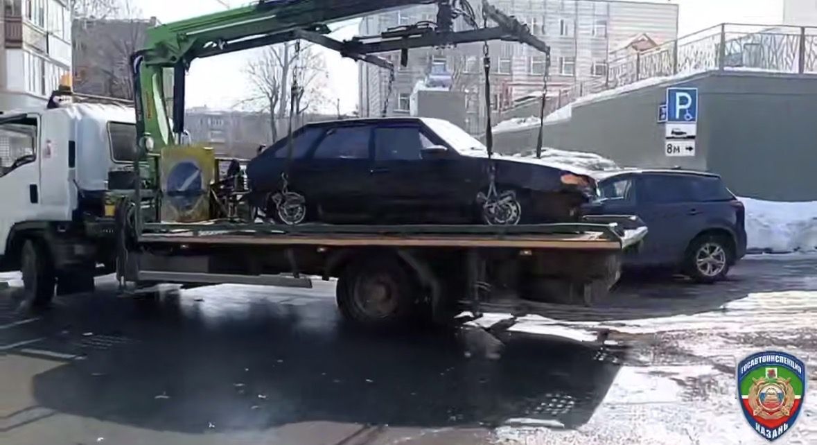 В Казани задержали подростка без прав после ДТП на незарегистрированном авто