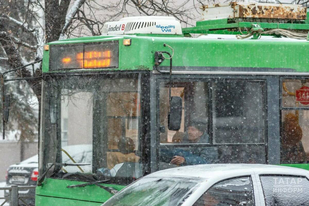 На Краснококшайской в Казани встали троллейбусы №1 и 2 из-за повреждения сети