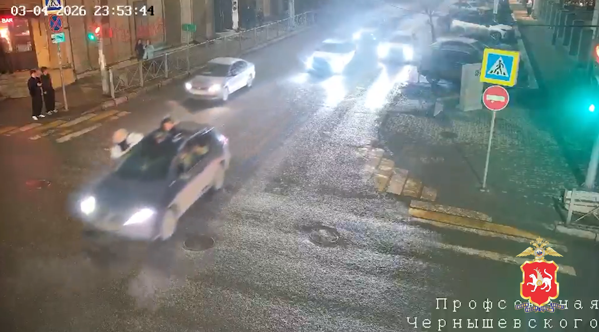 В Казани наказали водителя за опасные «покатушки» на крыше