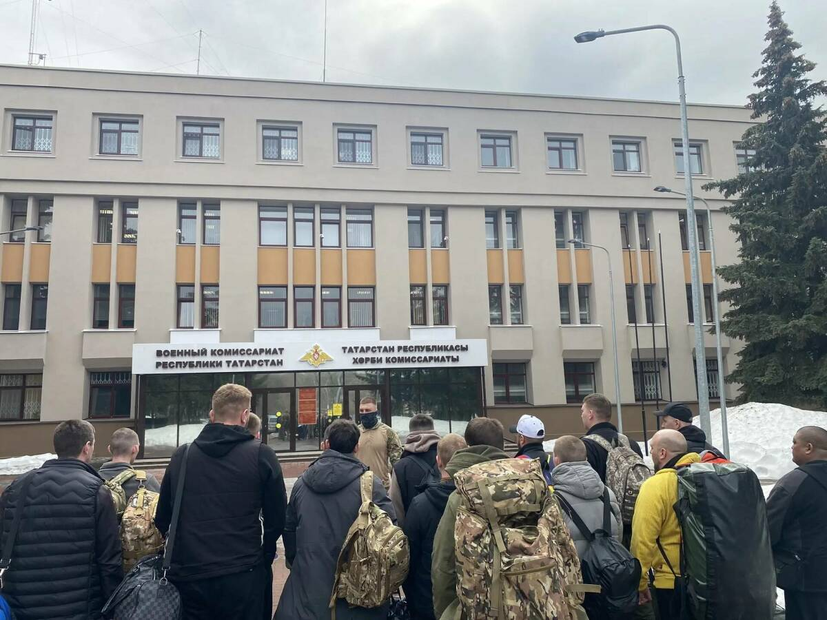 Из Казани отправились новобранцы Африканского корпуса на учебу
