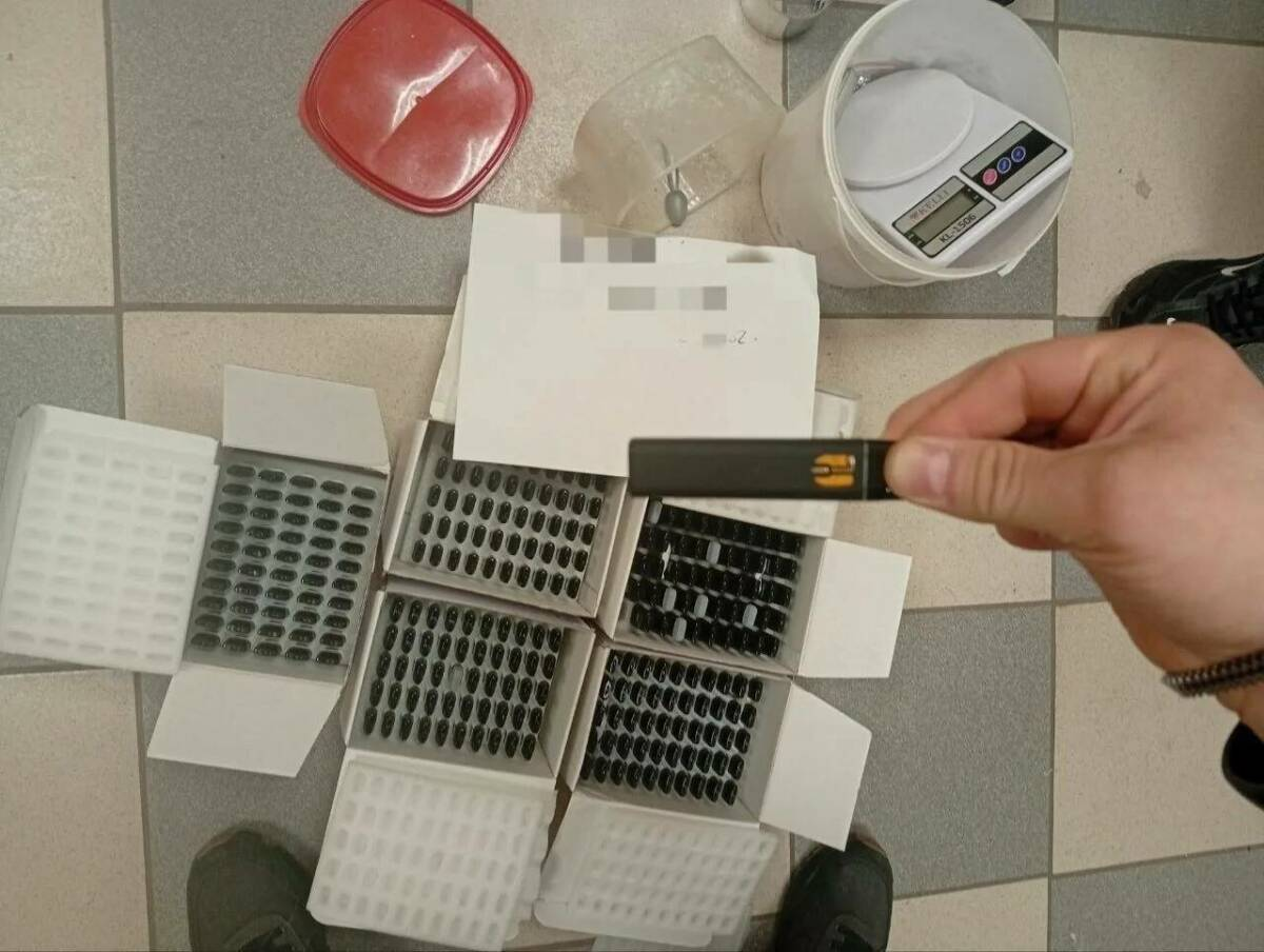 В Челнах пресекли сбыт наркотиков через вейпы