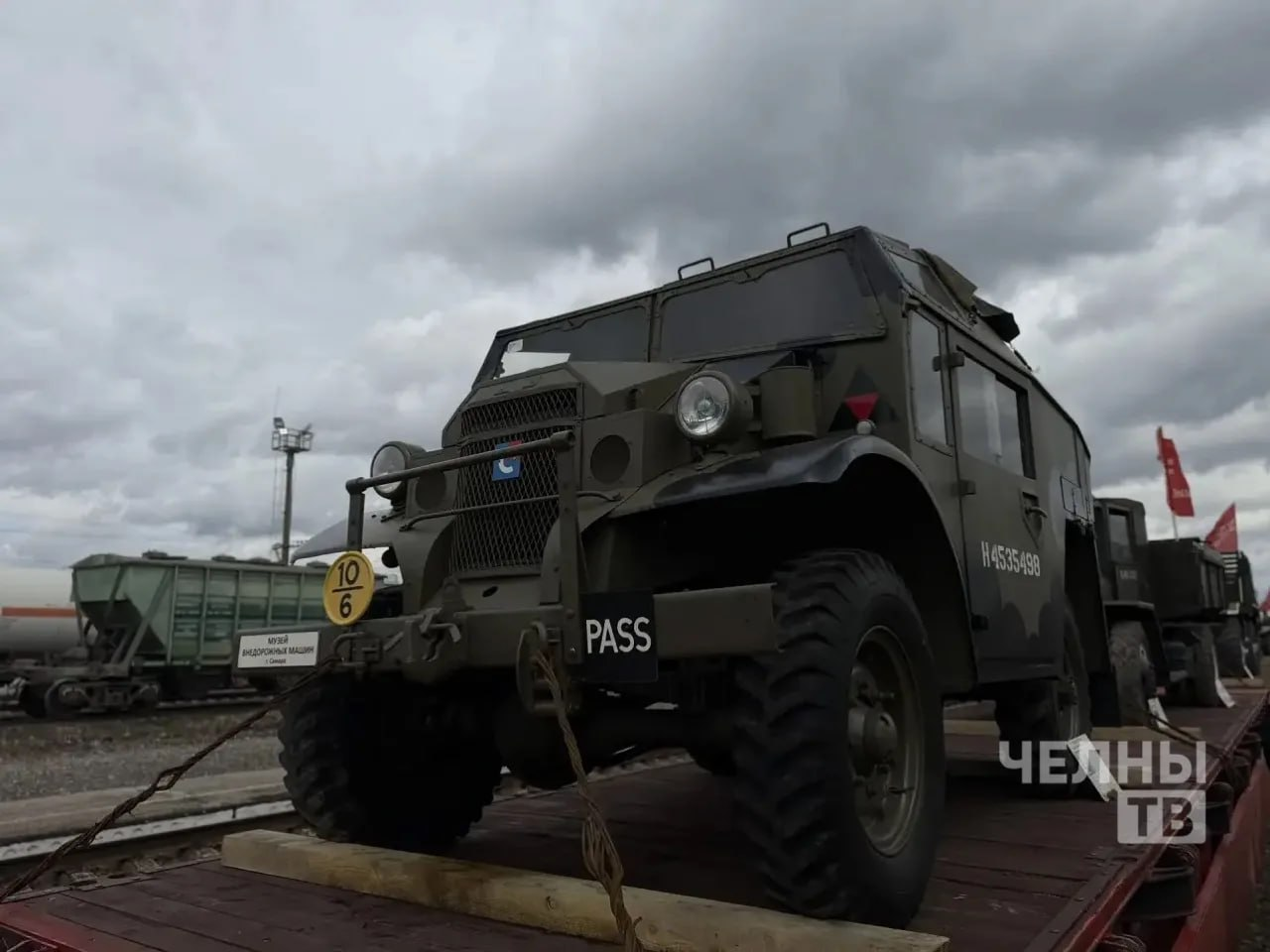 «Паровоз Победы» прибыл в Челны с техникой и полевой кухней