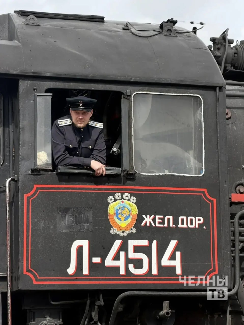 «Паровоз Победы» прибыл в Челны с техникой и полевой кухней