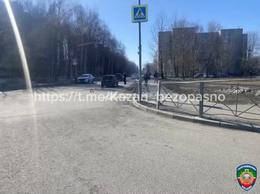 В Казани водитель сбил ребенка на электросамокате