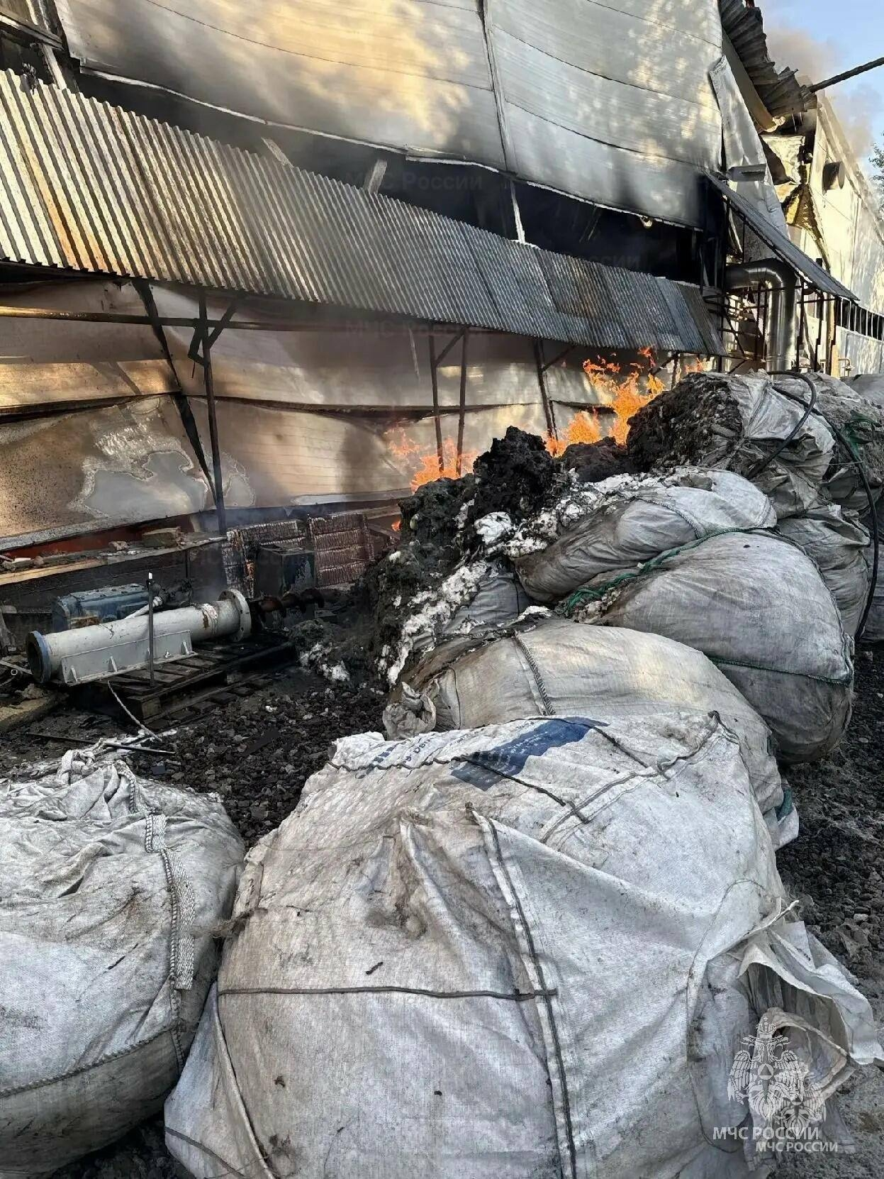В Челнах ликвидировали крупный пожар на производственной площадке