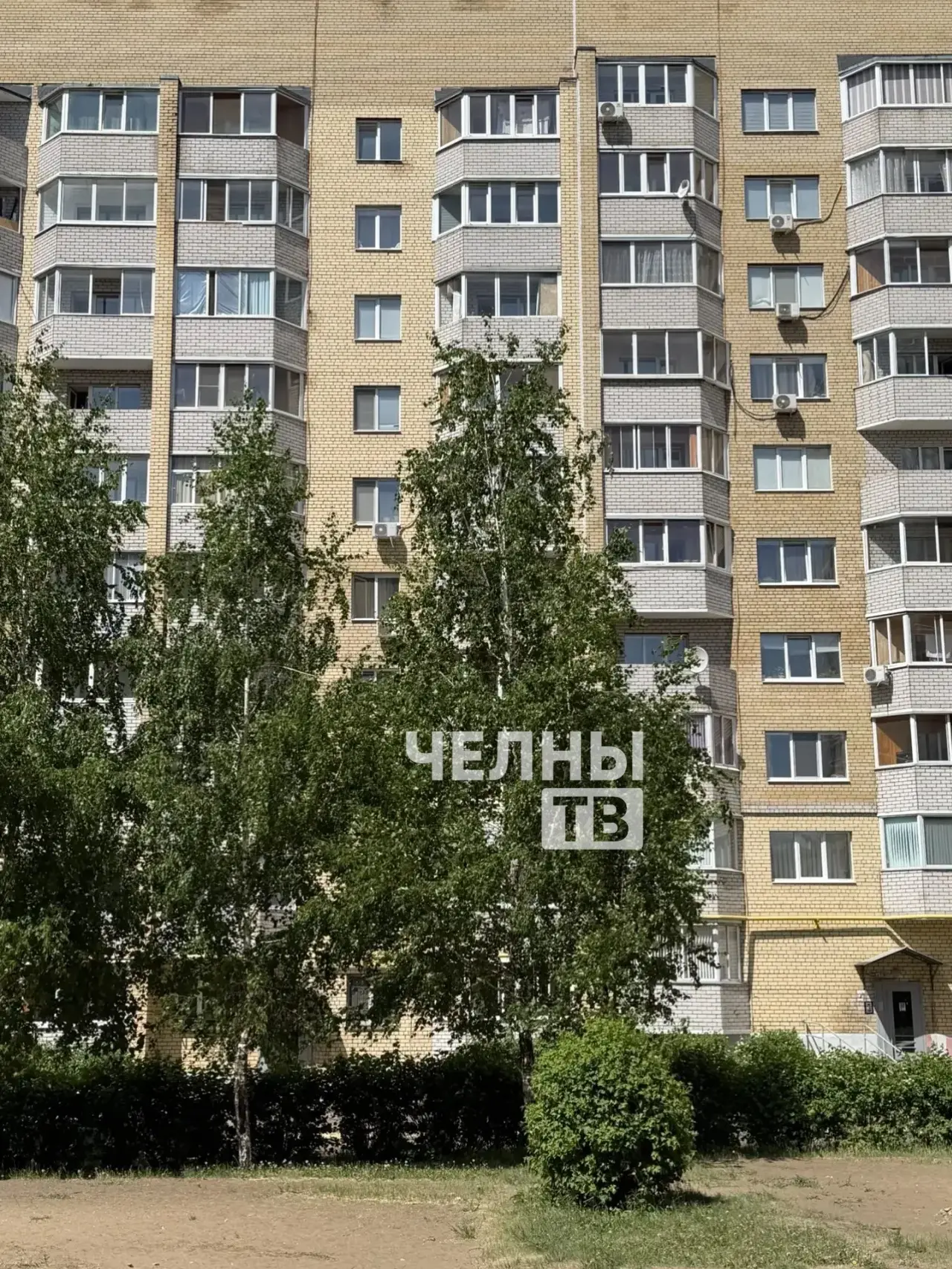 В Челнах девочка погибла после падения из окна