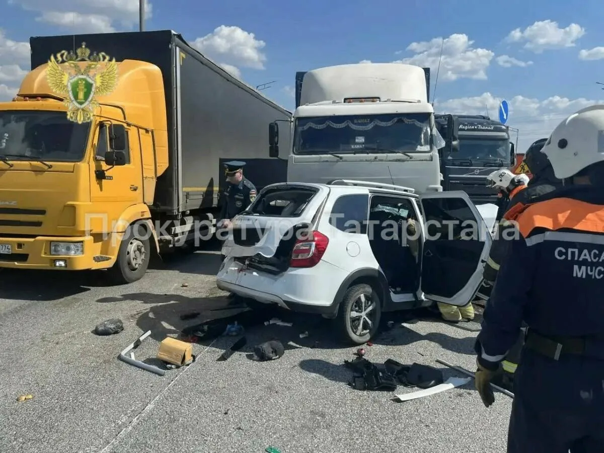 В Татарстане в ДТП с КамАЗом погибли два человека на трассе М-7