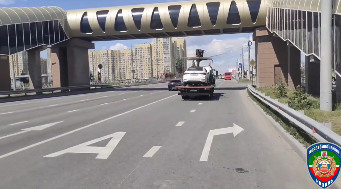 В Казани у автомобилиста изъяли машину за долги по штрафам и налогам