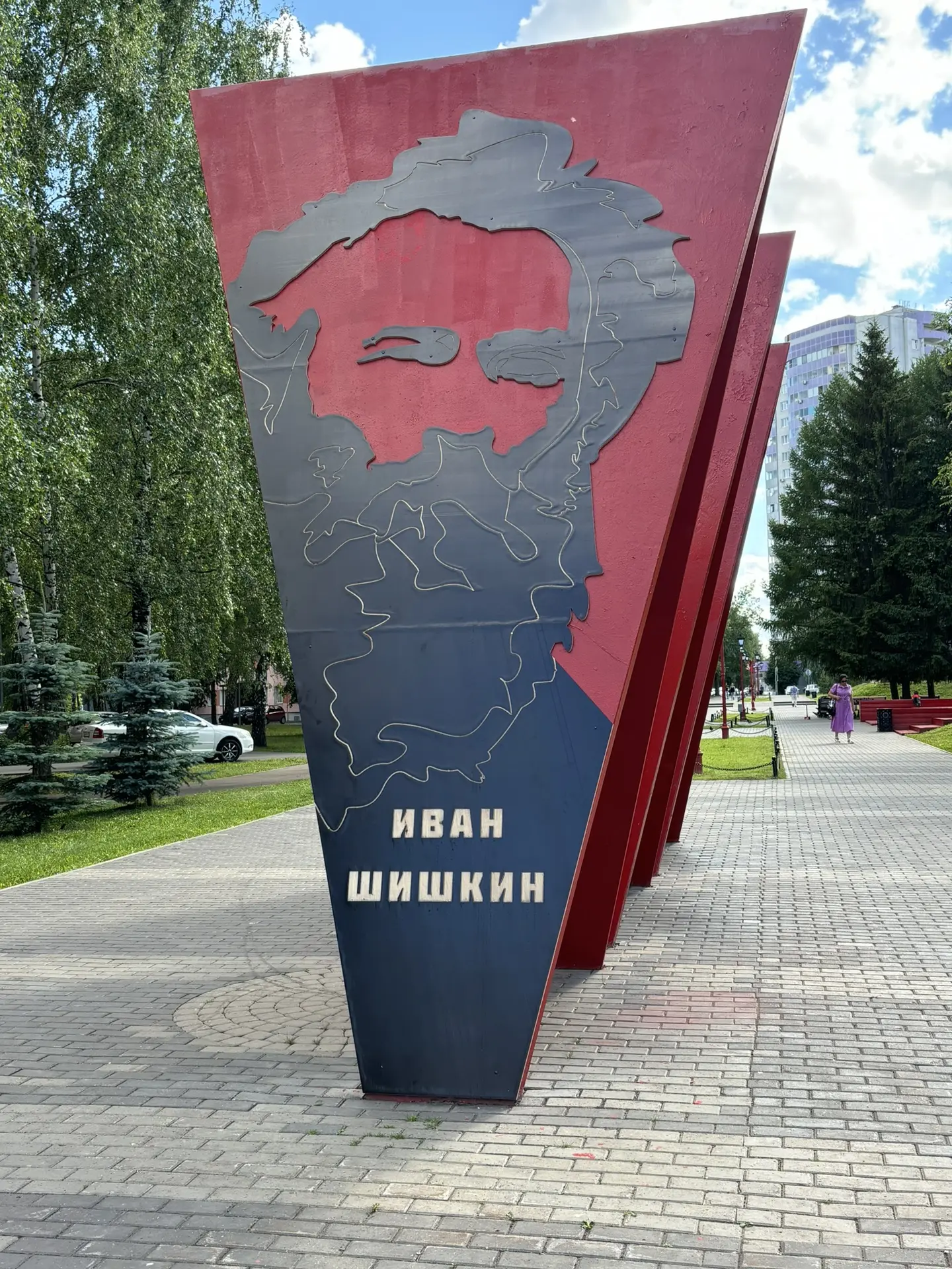 Шишкинский бульвар в Челнах преобразился к летнему сезону