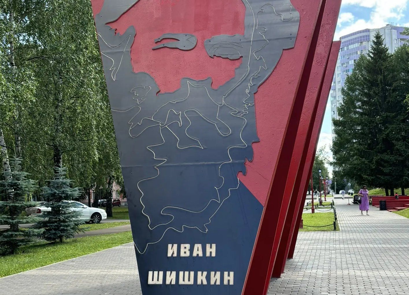 Шишкинский бульвар в Челнах преобразился к летнему сезону