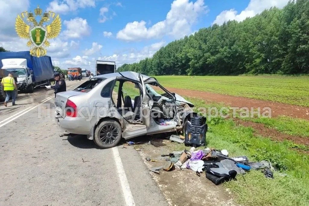 Годовалый ребенок и двое взрослых погибли в страшном ДТП в Татарстане