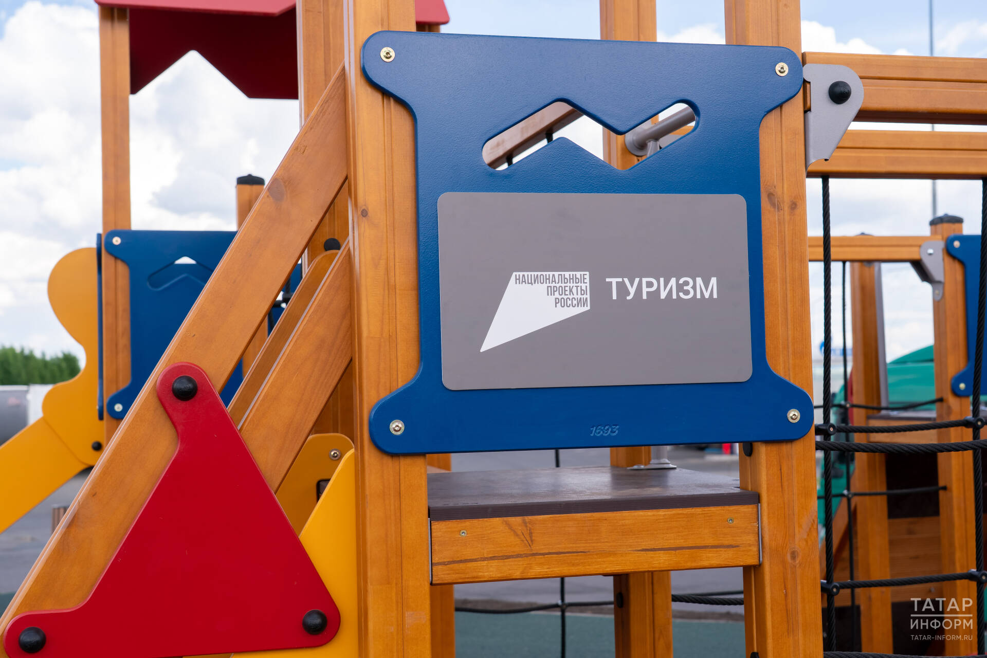 Почему туристы все чаще выбирают автопутешествия: мнение Сергея Иванова