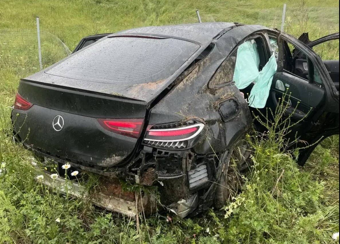На трассе М-12 в Татарстане погиб водитель Mercedes после ДТП