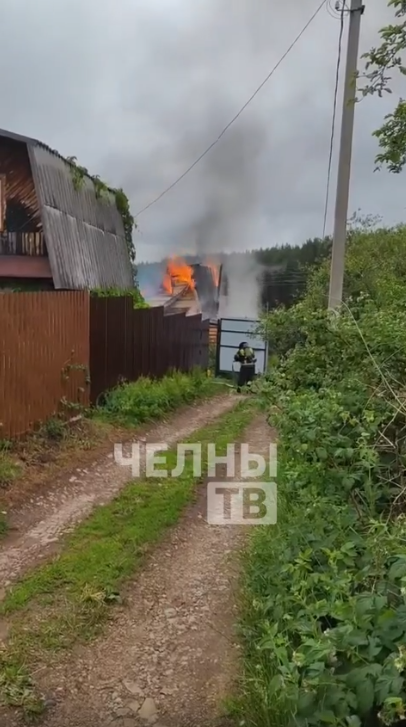 В СНТ «Прибрежный» потушили пожар в дачном доме
