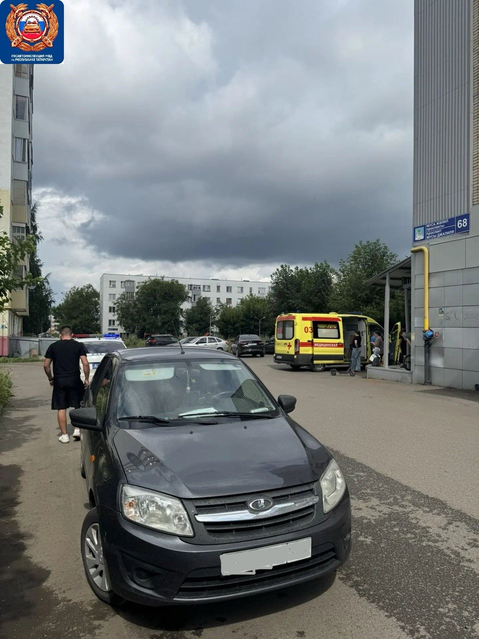 В Челнах восьмилетний мальчик на электросамокате попал под машину