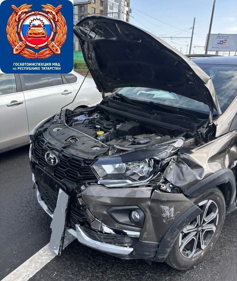 В Челнах при столкновении Renault и Lada пострадала пассажирка