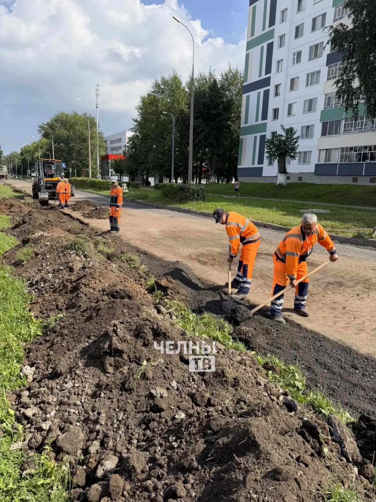 В Челнах завершили капремонт проспекта Мира и обновляют местные проезды