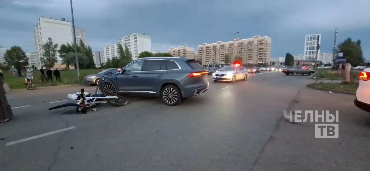 В Челнах подросток на питбайке попал в ДТП и получил тяжелые травмы