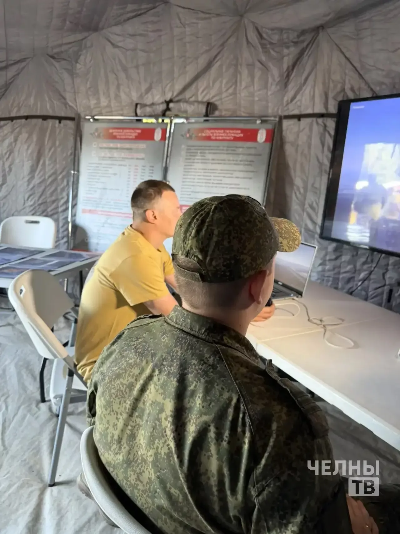 В Челнах развернули мобильный пункт отбора на военную службу по контракту