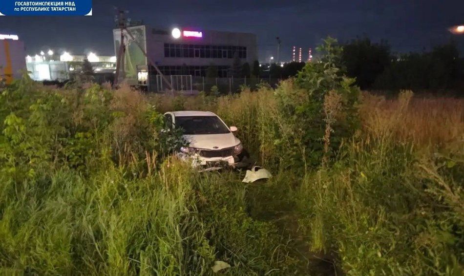 В Челнах столкнулись три автомобиля, пострадали водители и пассажирка