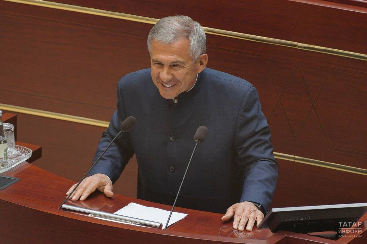 Минниханов поручил держать ход выборов в Татарстане на контроле