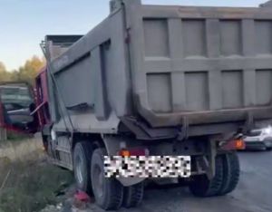 В Казани Ford столкнулся с «КамАЗом»: водитель в больнице