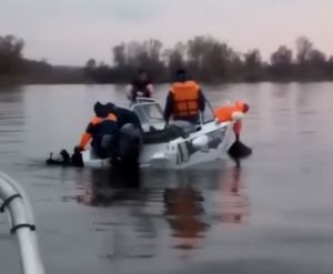 На Каме у Чистополя нашли затонувшее судно и тело мужчины