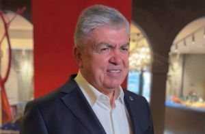 Мэр Челнов Наиль Магдеев поздравил жителей с наступающим Новым годом