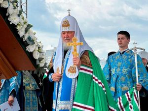 Патриарх Кирилл впервые посетил Набережные Челны и осветил закладку собора