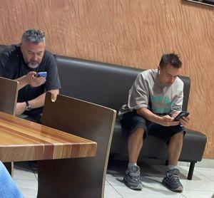 «Дискотека Авария» замечена в кинотеатре Челнов — фанаты узнали их сразу