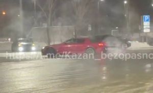 В Казани водитель Mazda наказан за дрифт в центре города