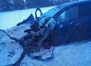 В Татарстане в лобовом столкновении с грузовиком погибла девушка