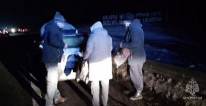 В Татарстане спасли семью с младенцем из сломавшейся машины