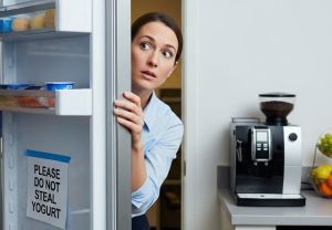 В России за кражу йогурта на работе могут арестовать до 15 суток