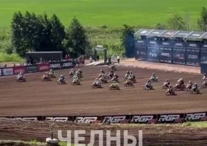 Азьмушкино стало столицей мотокросса: 600 гонщиков вышли на старт