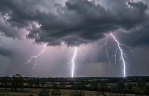 Татарстанцев предупредили о грозе и тумане 19 августа