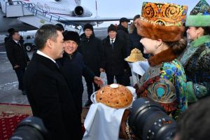 В аэропорту Казани Рустам Минниханов встретил президента Кыргызской Республики Садыра Жапарова