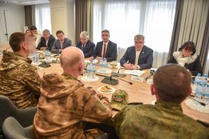 Наиль Магдеев провел встречу с военнослужащими в формате диалога