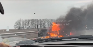 Огненное зрелище: на трассе в Татарстане сгорел BMW