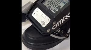 Прогулки под контролем: умелец из Челнов создал кроссовки с тонометром