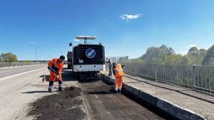 В Челнах продолжается ремонт Боровецкого моста через реку Шильна