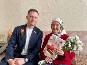 Депутат Госсовета РТ Руслан Нигматулин организовал для ветеранов концерты на дому