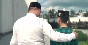 Рустам Минниханов поздравил мусульман с Курбан-байрамом и поделился трогательным видеороликом