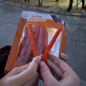 После китайского снека «латяо» у школьников начались проблемы с желудком