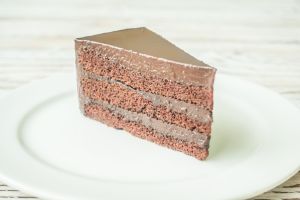 Женщина развелась после 25 лет брака из-за съеденного торта