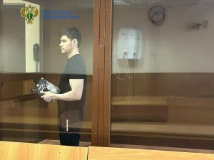 Блогера Аяза Шабутдинова приговорили к семи годам колонии за мошенничество