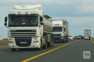 Доставка удвоила цены на перевозку товаров, застрявших на границе с Казахстаном