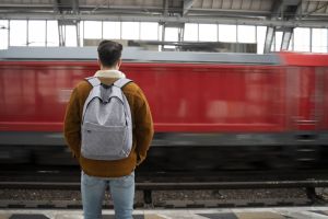 В Казани зафиксировали 79 случаев зацепинга на трамваях за год