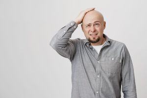 Курение вызывает облысение и раннюю седину — новые данные ученых